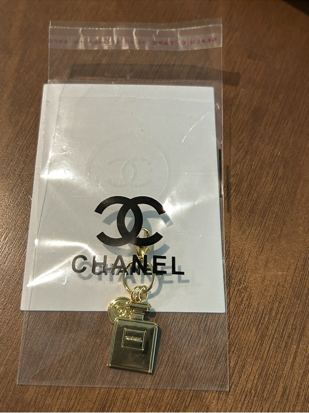 Chanel Gold Perfume Bottle Keychain Charm - Gold VIP GWP - Picture 3 of 4